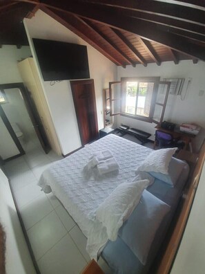 4 quartos, ferros/tábuas de passar roupa, Wi-Fi de cortesia