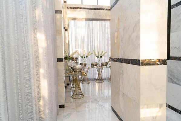 Reception - Atlantis Hotel Suites (Salmiya)