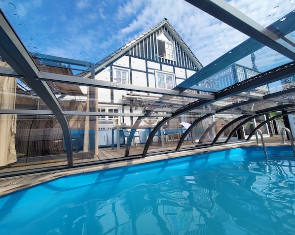 Piscine extérieure, piscine chauffée