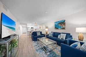 Living area - Pelicans Roost 107: Corner Unit with Gulf Views! (Sanibel)