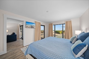 2 bedrooms, iron/ironing board, WiFi, bed sheets - Pelicans Roost 107: Corner Unit with Gulf Views! (Sanibel)