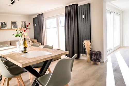 Welcome to the stylish Smart Resorts Haus Saphir vacation apartment in Winterbe