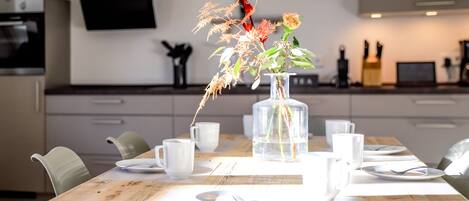 تناول الطعام