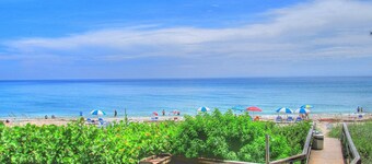 Large Beach Condo!! Amazing Ocean Views!! Hutchinson Island, Jensen Beach, FL