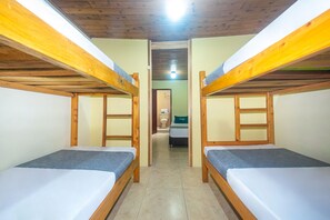 家庭房 | 防过敏的被褥、免费 WiFi、床单