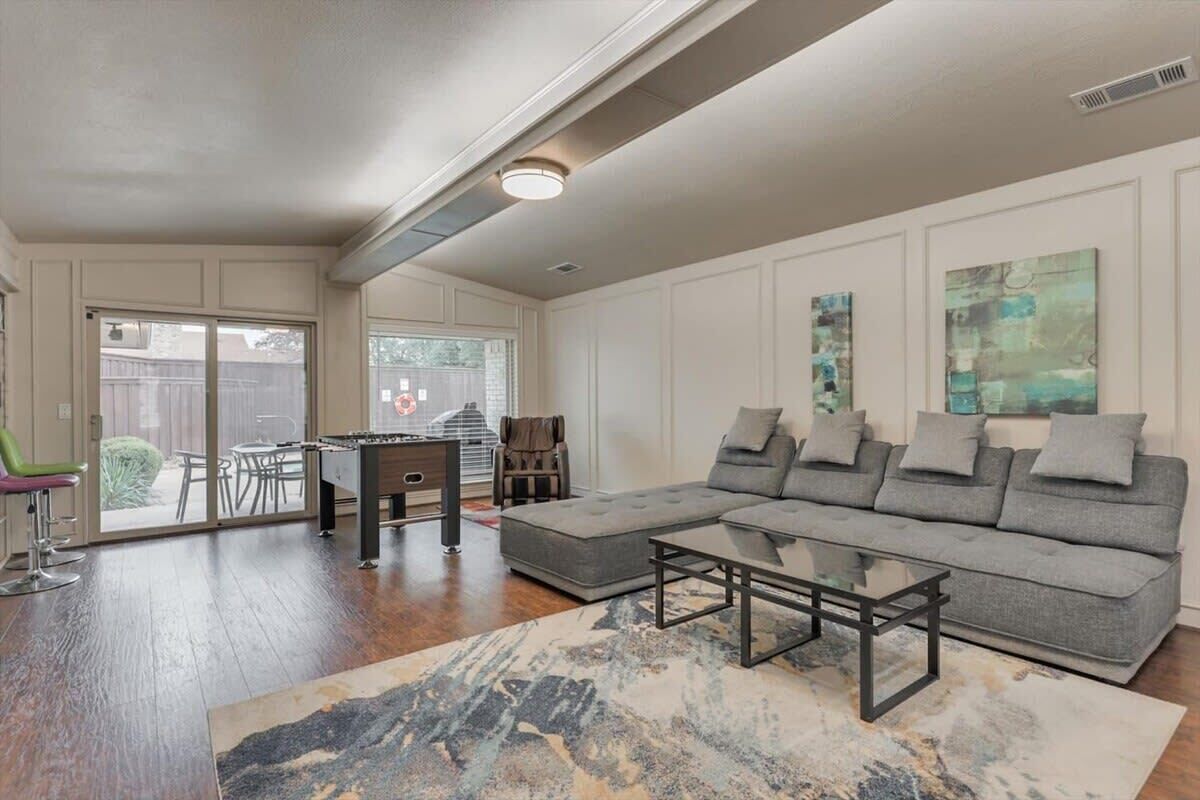 TV, fireplace, DVD player, stereo