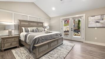 4 slaapkamers, een strijkplank/strijkijzer, wifi, beddengoed