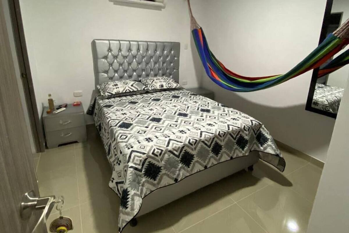 Double Room | Hypo-allergenic bedding, individually decorated, desk, laptop workspace