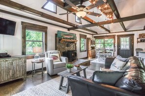 Smart TV, fireplace, DVD player, books