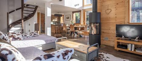 Télévision, cheminée