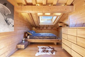 4 bedrooms, iron/ironing board, WiFi, bed sheets - A dream chalet with Mont Blanc view in Chamonix (Chamonix-Mont-Blanc)