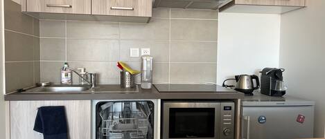 Fridge, microwave, oven, dishwasher