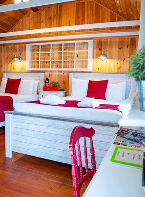 1 soverom, strykejern/-brett, reiseseng for barn og wi-fi (inkludert)