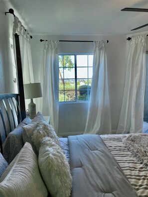 3 bedrooms, desk, iron/ironing board, WiFi