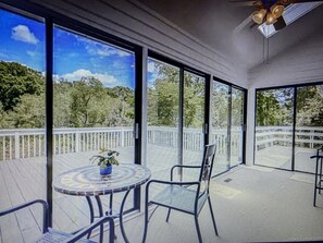 Interior - Home 3 bedrooms 3 baths located in Carolina Trace lake and golf gated community (Sanford)