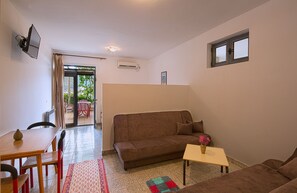 Family Studio | Living area