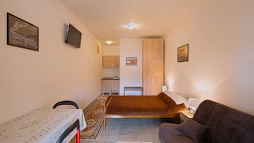 Superior Studio | Individually decorated, individually furnished, free WiFi, bed sheets
