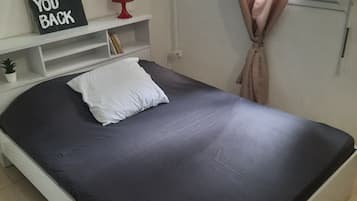 4 Schlafzimmer, BĂŒgeleisen/BĂŒgelbrett, kostenloses WLAN, BettwĂ€sche