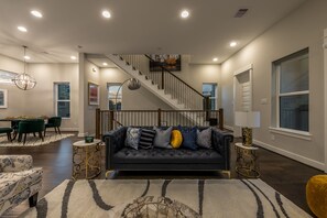 Living area - Andao Luxury (Houston)