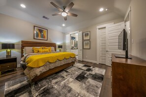 3 bedrooms, down duvets, individually decorated, individually furnished - Andao Luxury (Houston)
