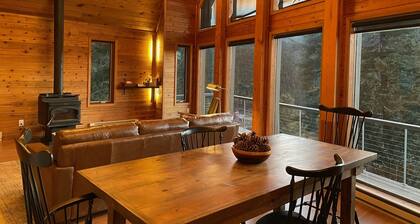 Mountain Retreat with Hot Tub Near State Park