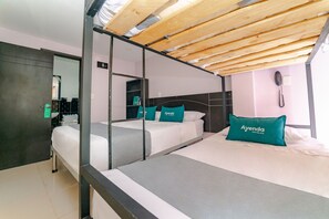 Quadruple Room | Hypo-allergenic bedding, free WiFi, bed sheets - Ayenda Balcon Real (Tunja)