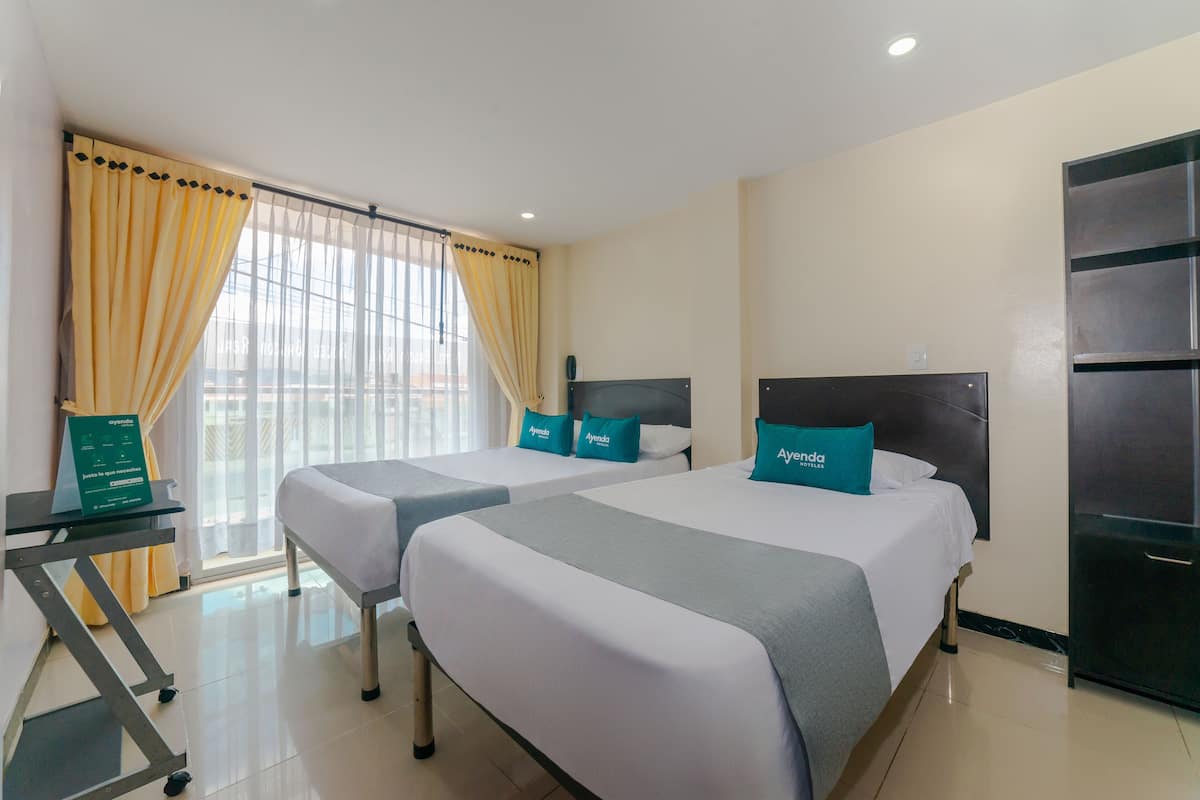 Triple Room | Hypo-allergenic bedding, free WiFi, bed sheets