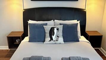 2 bedrooms, in-room safe, iron/ironing board, free WiFi