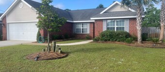 Sea Largo, 🏖 Work, Play & Relax! 4BR Beach Home w/ Fenced Yard + Games