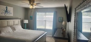 4 bedrooms, iron/ironing board, WiFi, bed sheets