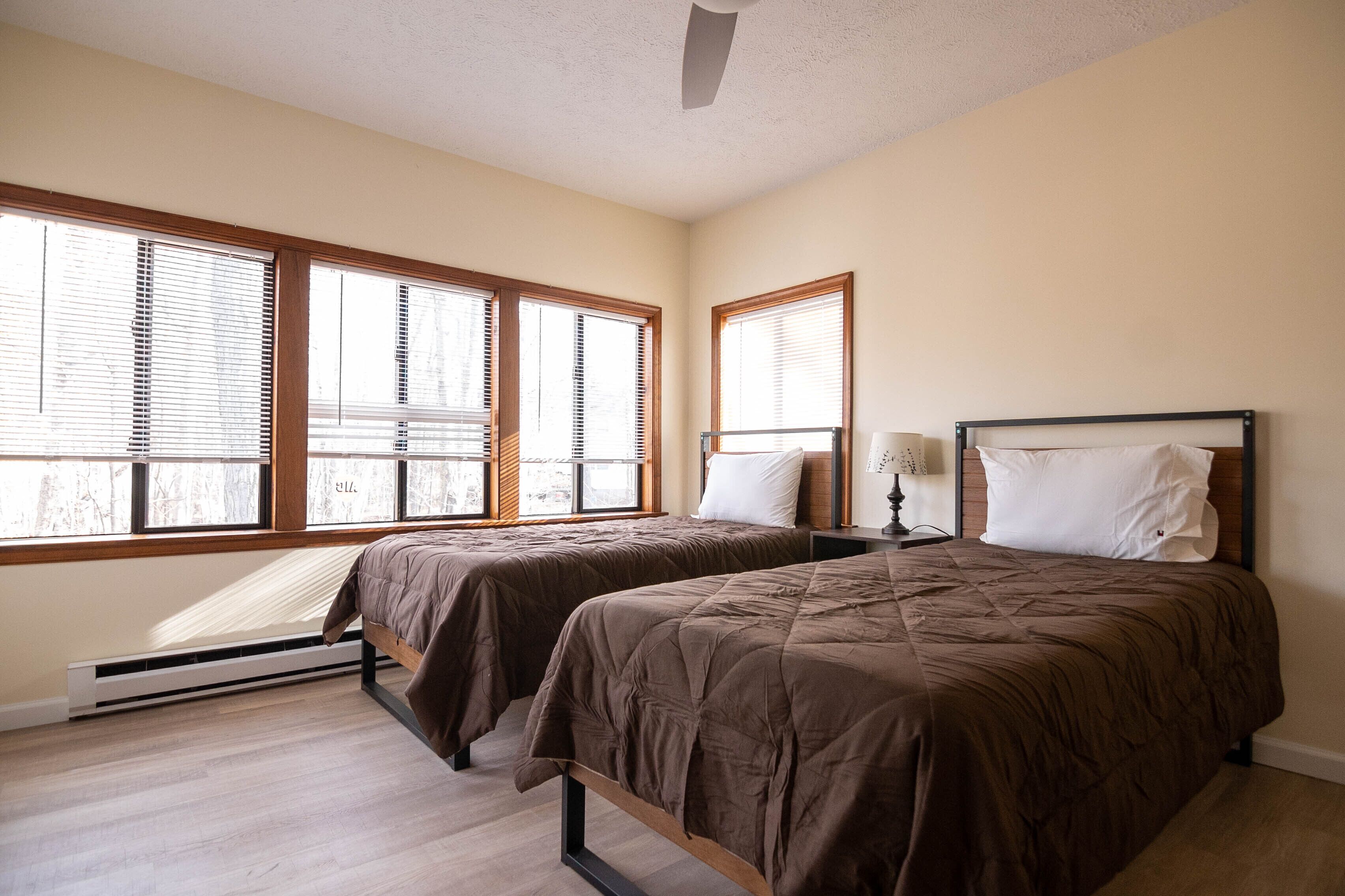 5 bedrooms, iron/ironing board, free WiFi, bed sheets