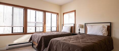 5 soverom, strykejern/-brett, wi-fi (inkludert) og sengetøy