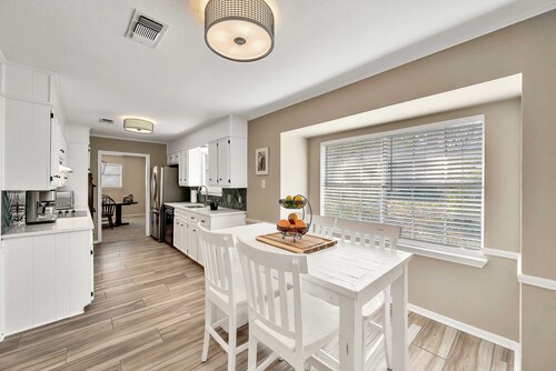 The Cactus Casa Uno - Next to Lake Waco - 15m to Downtown Waco - PET FRIENDLY