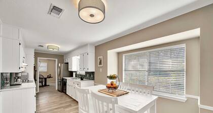 The Cactus Casa Uno - Next to Lake Waco - 15m to Downtown Waco - PET FRIENDLY