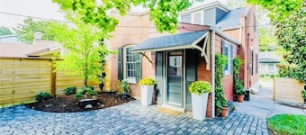 🌟 Adorable Historic 🏠 in the ❤️ of St. Charles 🌟