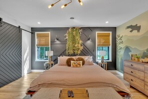 2 Schlafzimmer, Schreibtisch, Bügeleisen/Bügelbrett, kostenloses WLAN