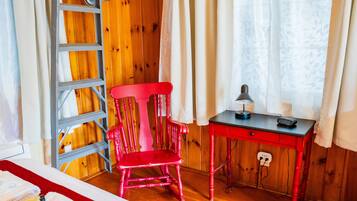 2 bedrooms, desk, iron/ironing board, travel crib
