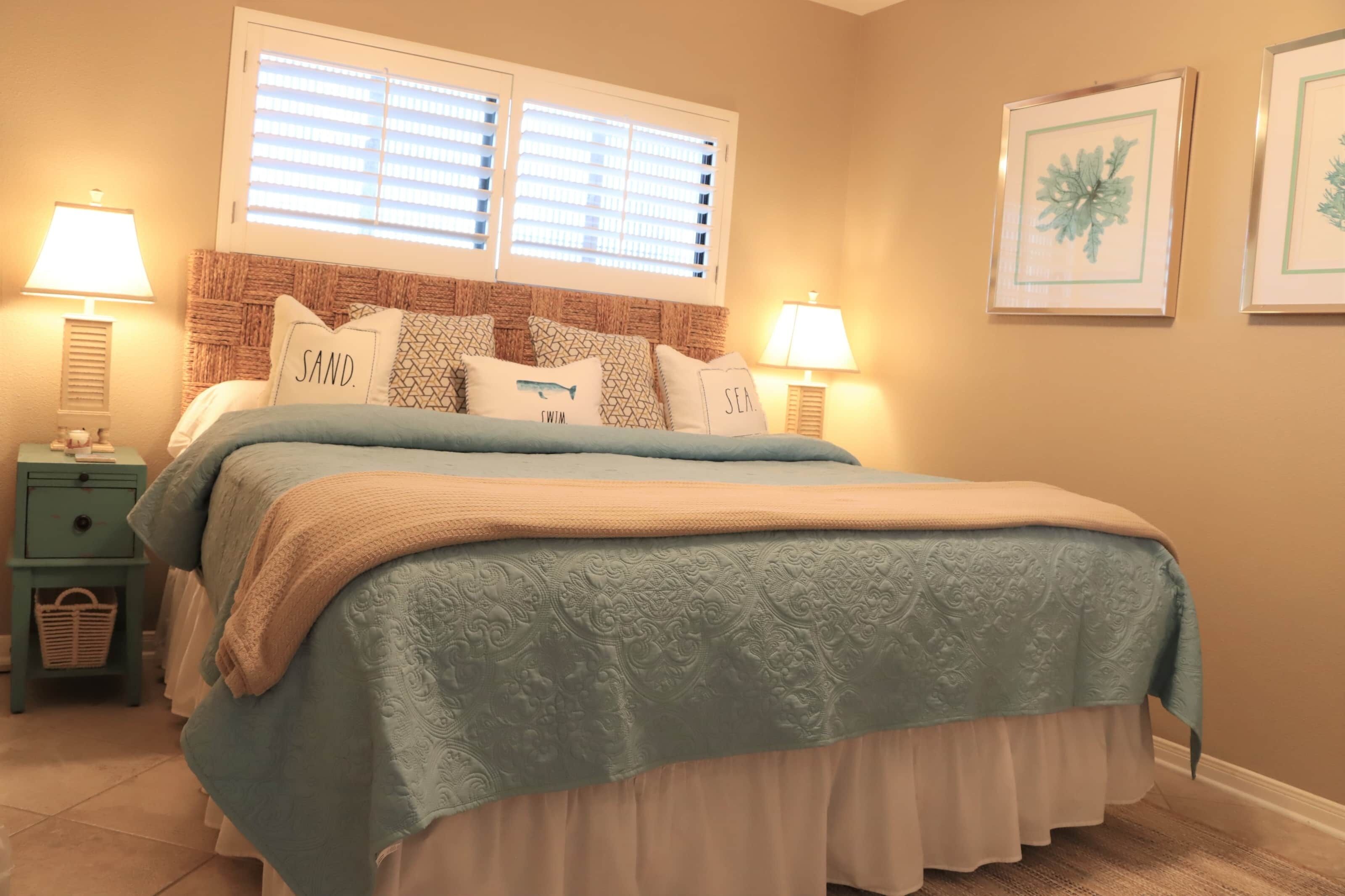 1 bedroom, bed sheets