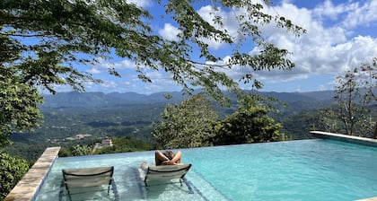 La Posada Mountain Retreat in the Heart of Puerto Rico with Exceptional Views