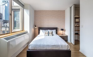 Bügeleisen/Bügelbrett, kostenloses WLAN, Bettwäsche
