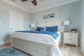 4 Schlafzimmer, Schreibtisch, Bügeleisen/Bügelbrett, kostenloses WLAN