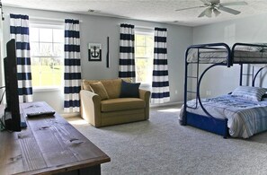 4 Schlafzimmer, Bügeleisen/Bügelbrett, kostenloses WLAN, Bettwäsche