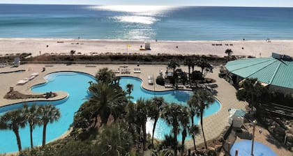 The Blue Pearl PCB Deluxe 1500 sq' Villa 310: beach, restaurants, event center