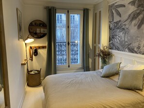 1 bedroom, free WiFi, bed sheets - Superb Parisian apartment with balcony (Paris)