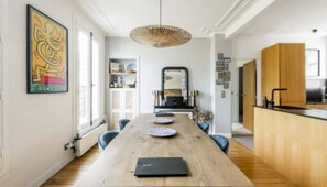 Dining - Superb Parisian apartment with balcony (Paris)