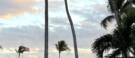 靠近海滩、沙滩椅