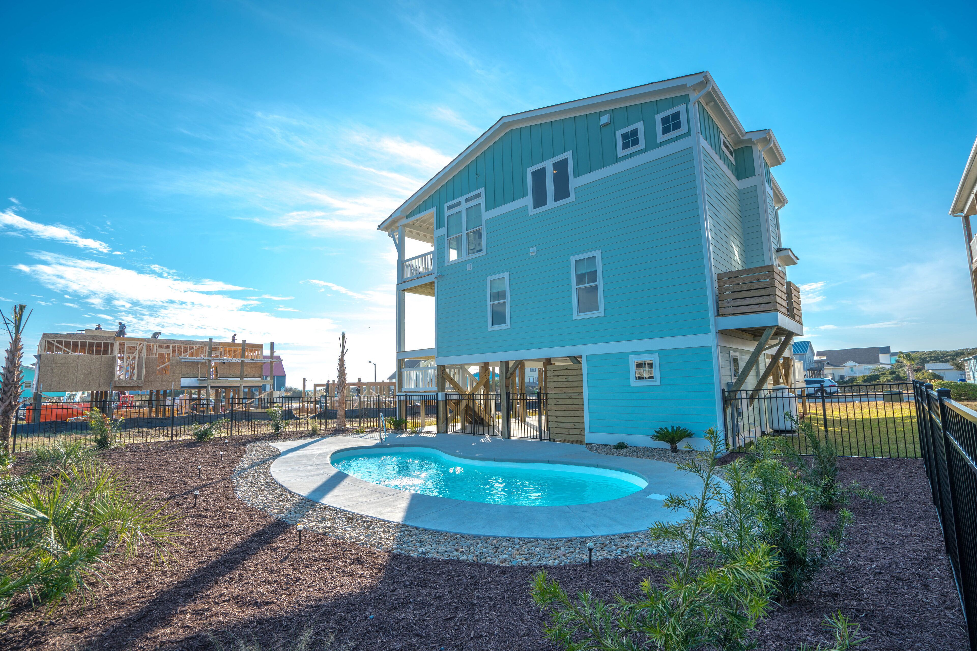 Brand New Modern Home with Private Pool Near Pier & Beach.  Y Knot