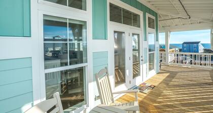 Brand New Modern Home with Private Pool Near Pier & Beach. Y Knot
