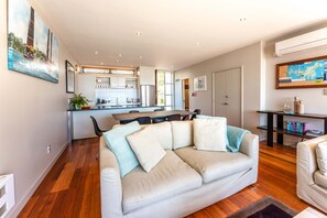 TV, DVD player, offices