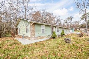 Exterior - downtown pigeon forge (Pigeon Forge)